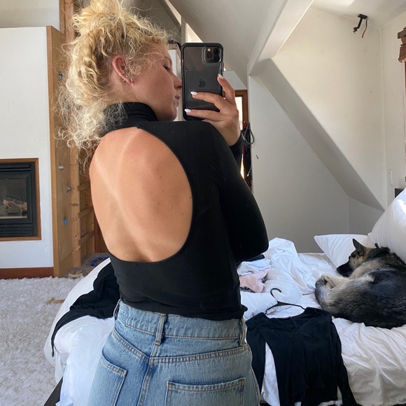 Urban outfitters long sleeve open back! - Picture 2 of 4